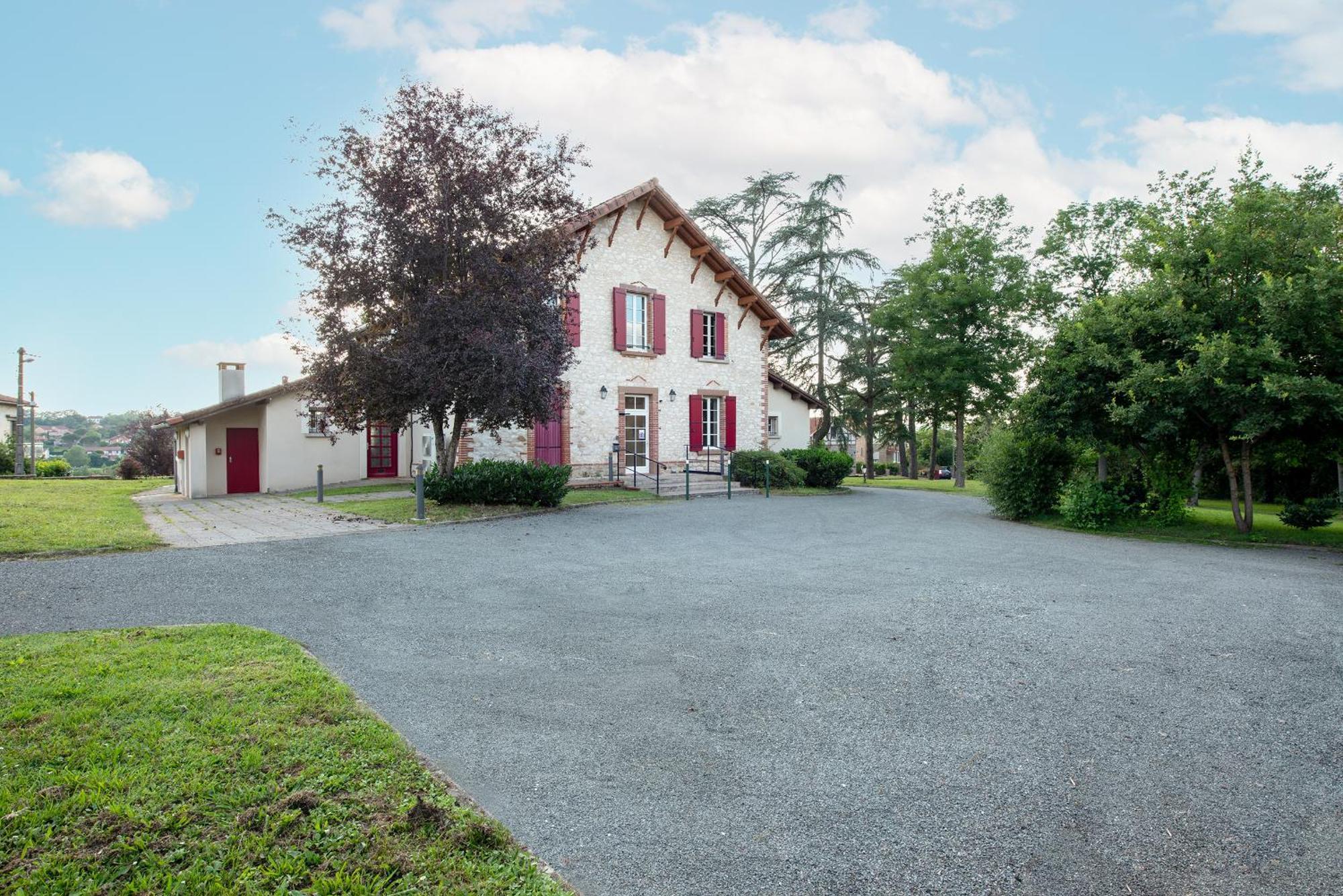 -Maison Calmels-Pmr-7 Chambres Et 7 Sdb - Proche Albi Carmaux Экстерьер фото